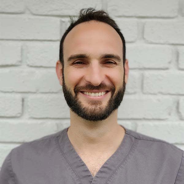 Meet Dr. Rob Brooks, Poway Veterinarian Meet Dr. Rob Brooks, Poway Veterinarian